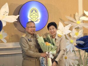 ศพอ.พระประแดง แสดงความยินดีกับข้าราชการพลเรือนดีเด่น ประจำปี พ.ศ. 2568